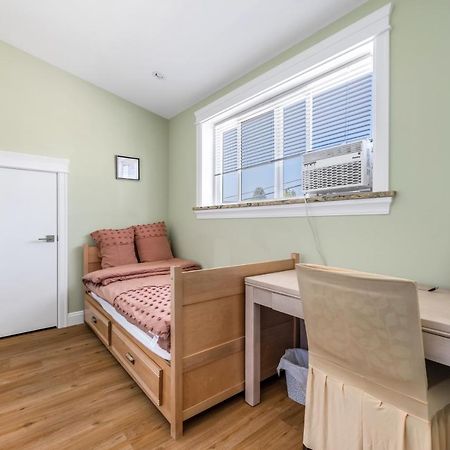 Three Bedrooms Brand New Laneway House Near Public Transit Vancouver Eksteriør bilde